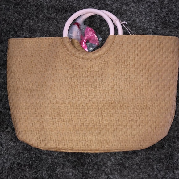 SOLD ON DIFFERENT PLATFORM - Picture 2 of 4